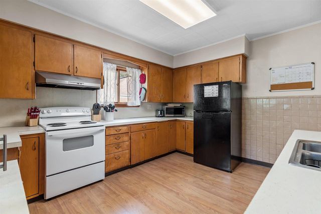 1020 ELMWOOD AVENUE, Oshkosh, WI 54901