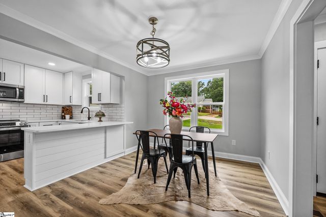 22 Gurley Avenue, Greenville, SC 29605