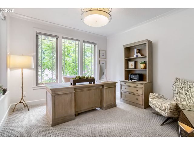 928 CEDAR St, Lake Oswego, OR 97034