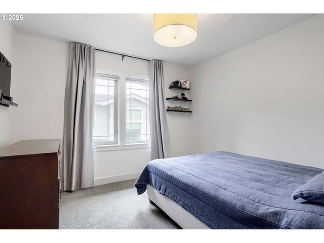 928 CEDAR St, Lake Oswego, OR 97034