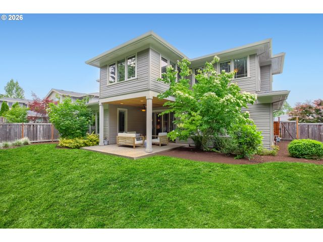 928 CEDAR St, Lake Oswego, OR 97034