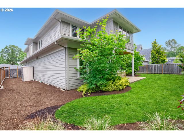 928 CEDAR St, Lake Oswego, OR 97034
