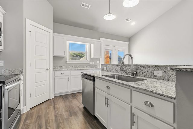 1741 Charismatic Drive, Prairie Grove, AR 72753