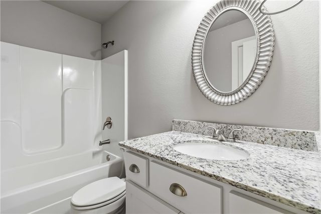 1741 Charismatic Drive, Prairie Grove, AR 72753