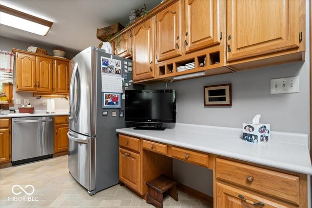 1029 N Village Greene Drive, Greenfield, IN 46140