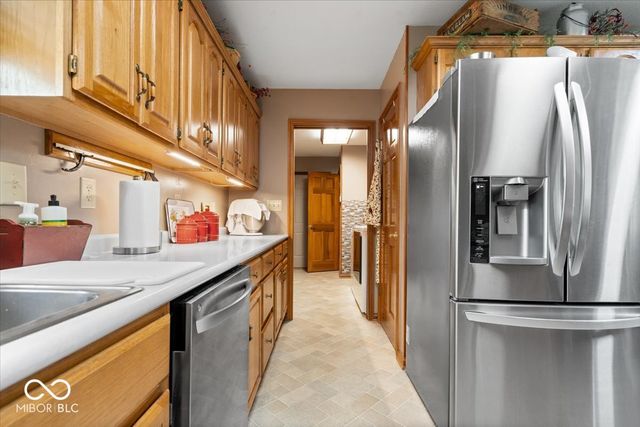 1029 N Village Greene Drive, Greenfield, IN 46140