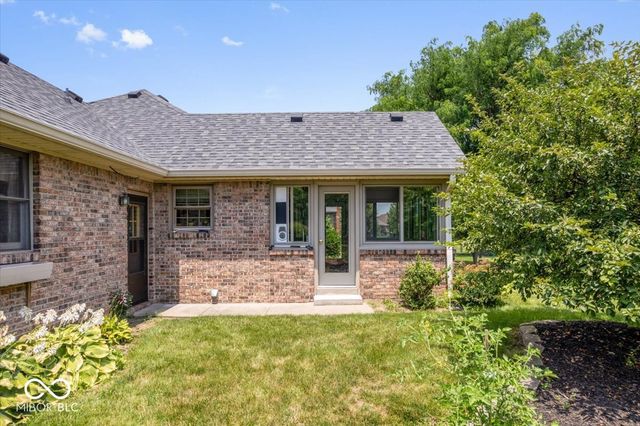 1029 N Village Greene Drive, Greenfield, IN 46140