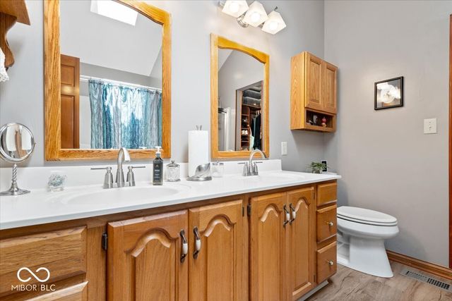 1029 N Village Greene Drive, Greenfield, IN 46140