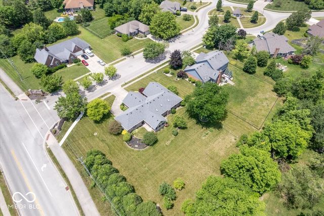 1029 N Village Greene Drive, Greenfield, IN 46140