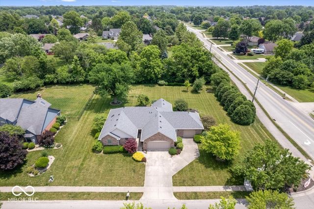 1029 N Village Greene Drive, Greenfield, IN 46140