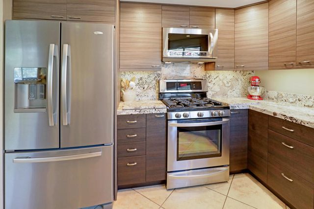 3155 E Ramon Road 802, Palm Springs, CA 92264