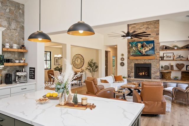 192 Vireo Way, Avery, CA 95224