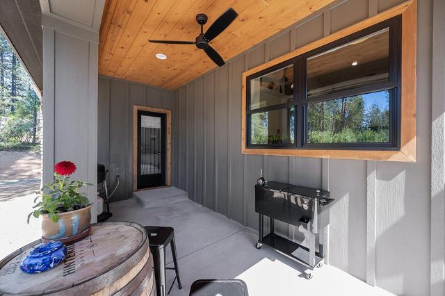 192 Vireo Way, Avery, CA 95224