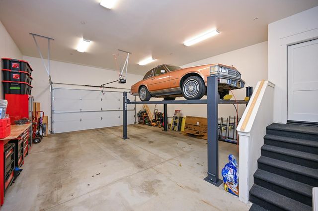 192 Vireo Way, Avery, CA 95224