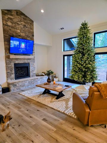 192 Vireo Way, Avery, CA 95224