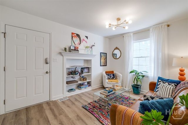 524 Nicoll Street, Savannah, GA 31401