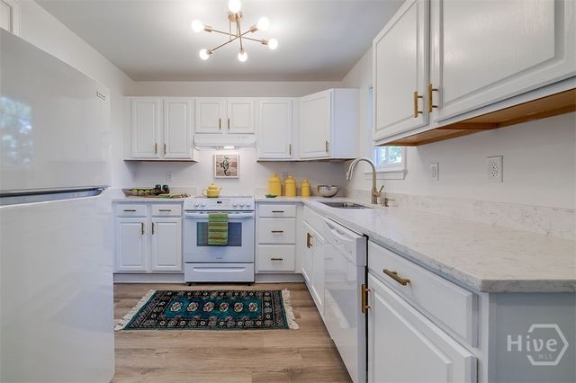 524 Nicoll Street, Savannah, GA 31401