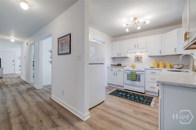 524 Nicoll Street, Savannah, GA 31401