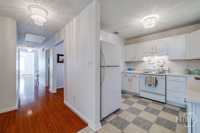 524 Nicoll Street, Savannah, GA 31401