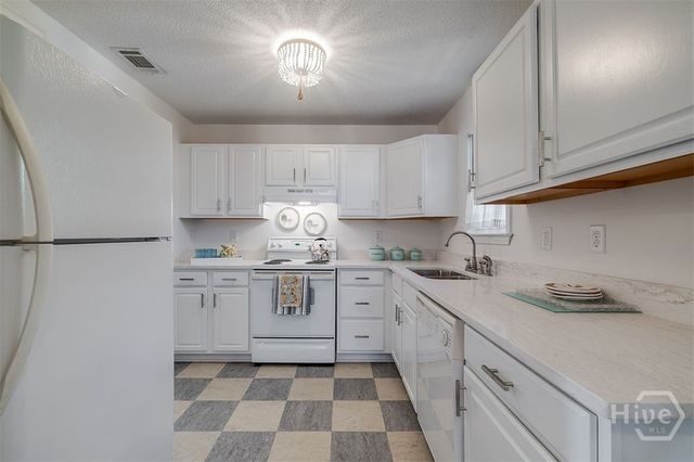 524 Nicoll Street, Savannah, GA 31401