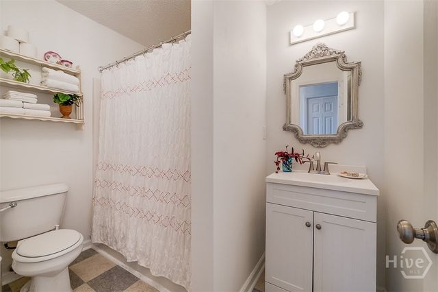 524 Nicoll Street, Savannah, GA 31401