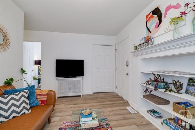 524 Nicoll Street, Savannah, GA 31401