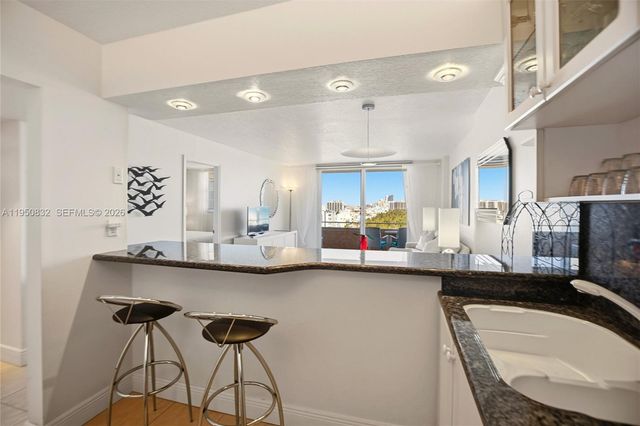 465 Ocean Dr 1024, Miami Beach, FL 33139