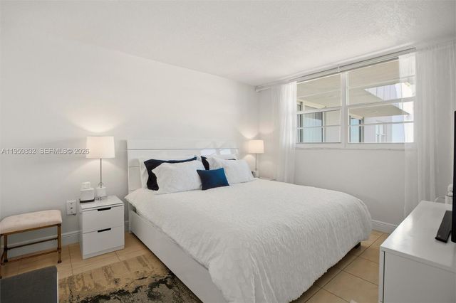 465 Ocean Dr 1024, Miami Beach, FL 33139