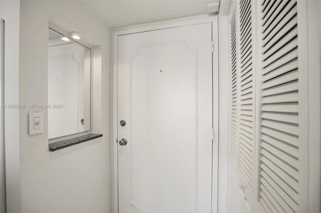 465 Ocean Dr 1024, Miami Beach, FL 33139