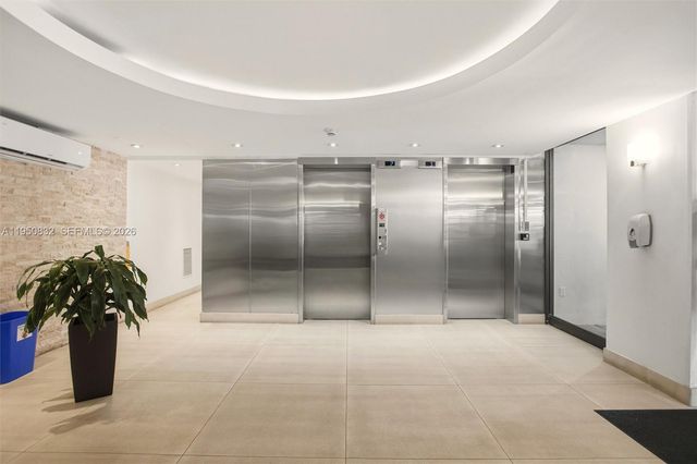 465 Ocean Dr 1024, Miami Beach, FL 33139