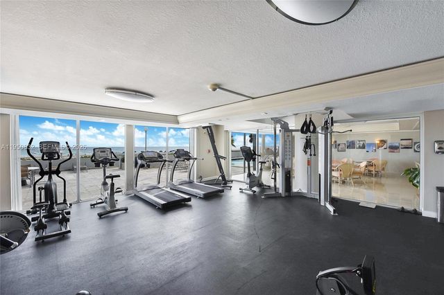 465 Ocean Dr 1024, Miami Beach, FL 33139