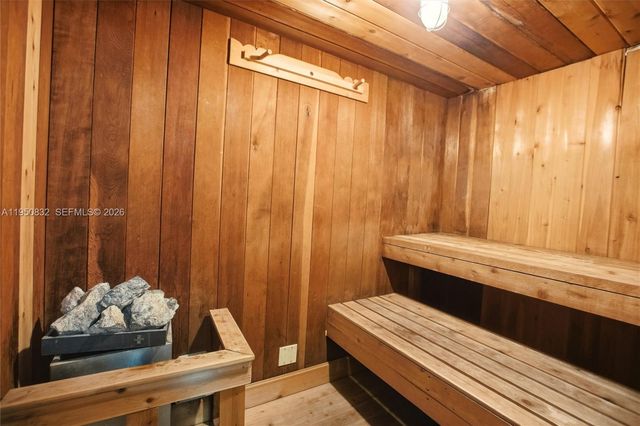 465 Ocean Dr 1024, Miami Beach, FL 33139