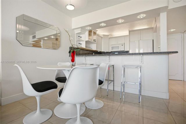 465 Ocean Dr 1024, Miami Beach, FL 33139