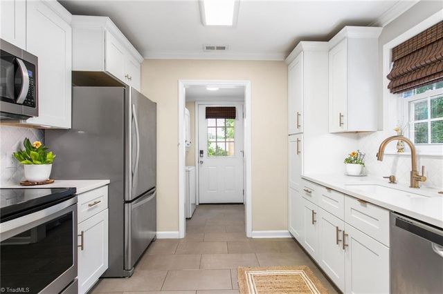 1333 Winstead Place, Greensboro, NC 27408