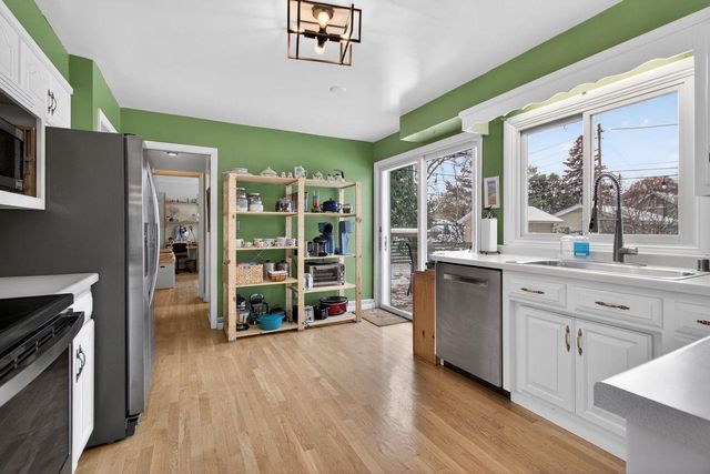 661 STEVENS STREET, Neenah, WI 54956