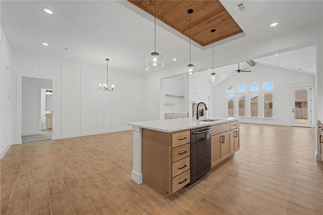 2705 Roe Deer Street, Springdale, AR 72762