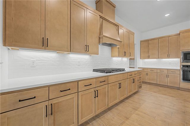 2705 Roe Deer Street, Springdale, AR 72762