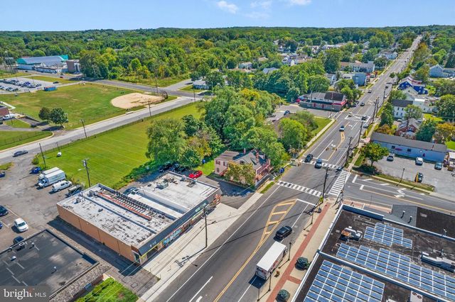 667-675 HIGH ST, Burlington, NJ 08016