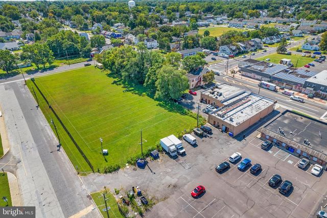 667-675 HIGH ST, Burlington, NJ 08016