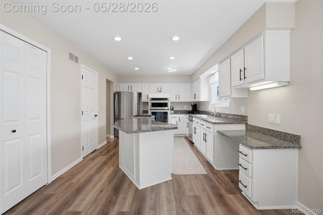 8792 Salem Farms Drive, Salem Township, MI 48178