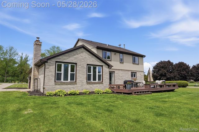 8792 Salem Farms Drive, Salem Township, MI 48178