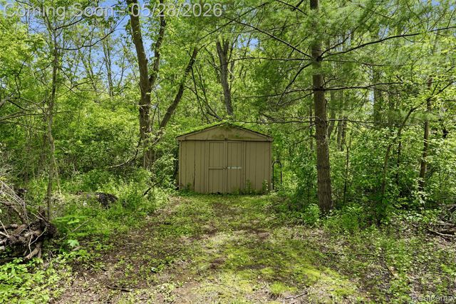 8792 Salem Farms Drive, Salem Township, MI 48178