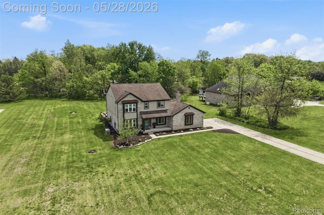8792 Salem Farms Drive, Salem Township, MI 48178