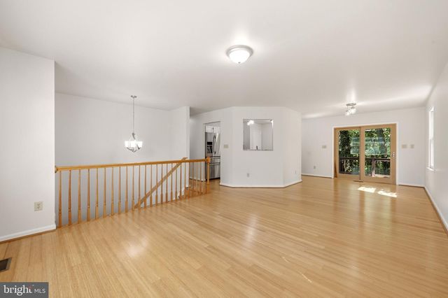 300 PEMBRIDGE DR, Winchester, VA 22602