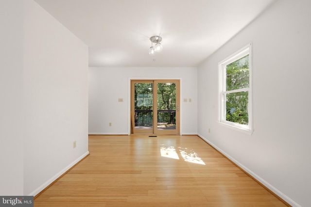 300 PEMBRIDGE DR, Winchester, VA 22602