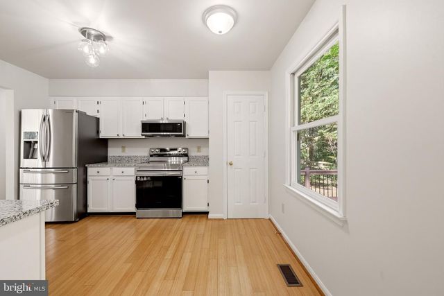 300 PEMBRIDGE DR, Winchester, VA 22602
