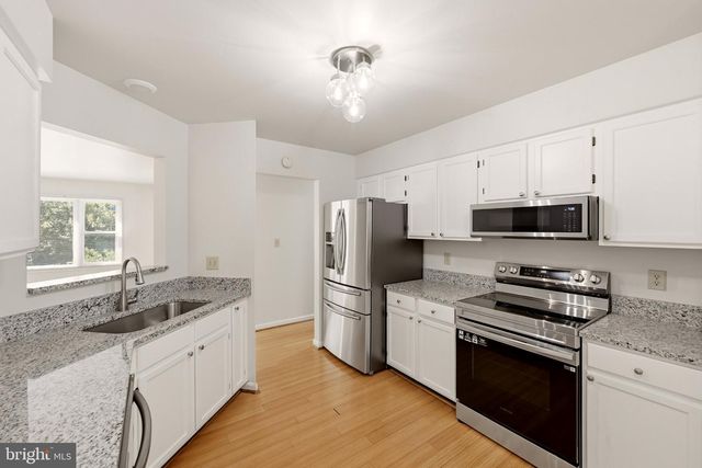 300 PEMBRIDGE DR, Winchester, VA 22602