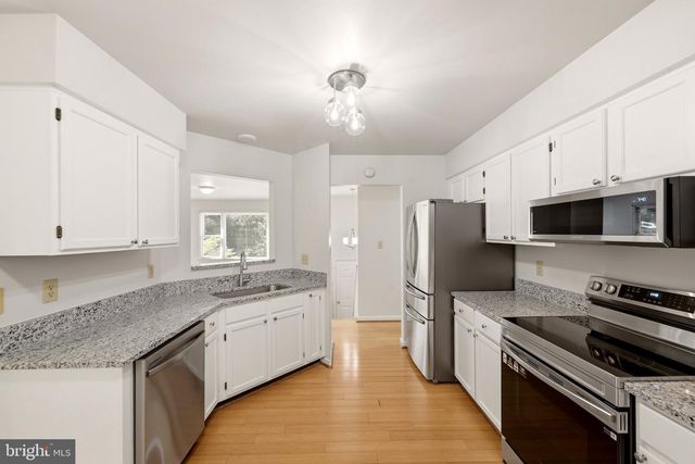 300 PEMBRIDGE DR, Winchester, VA 22602