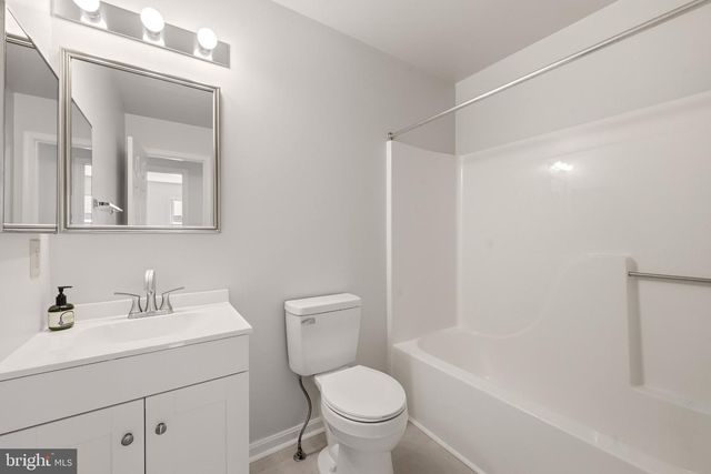 300 PEMBRIDGE DR, Winchester, VA 22602