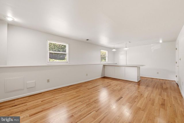 300 PEMBRIDGE DR, Winchester, VA 22602
